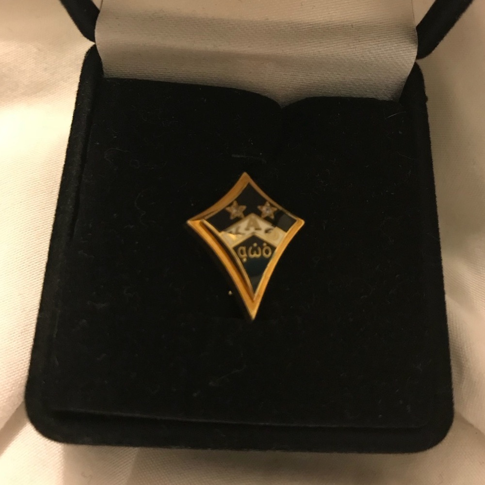 Kappa Alpha Theta pin badge